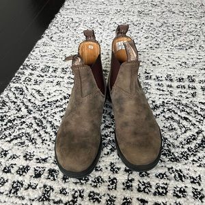 Brown Blundstones